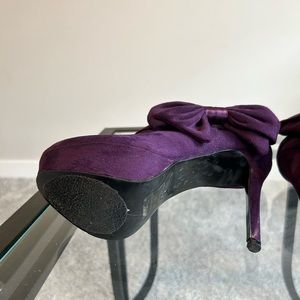 BAKERS purple faux suede high heel ankle boots 7.5